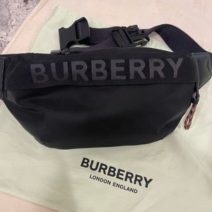 Burberry Nylon Belt/Crossbody/BumBag